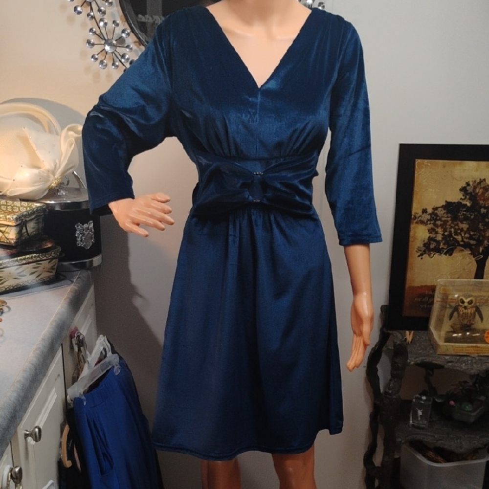 Completely Me by Liz Lange Navy Top - Navy